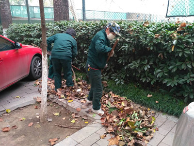 “雁塔学者论坛”活动环卫部进行保洁_副本