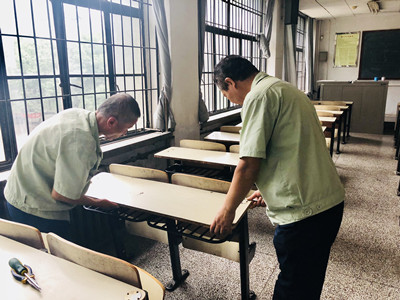 协助工程部检修桌椅_副本 协助工程部检修桌椅_副本